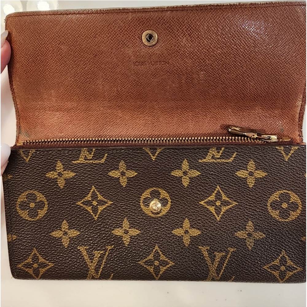 Louis Vuitton Mono Sarah Wallet 💯 % authentic - Picture 7 of 11